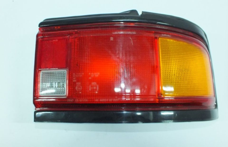 Mazda 323 1993-1995 Sedan Stop Lambası Sağ