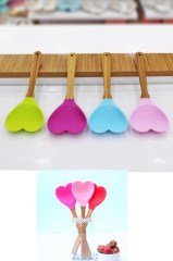 BUFFER® Dekoratif Kalp Şeklinde Ahşap Saplı Sevimli Slikon Spatula Kaşık