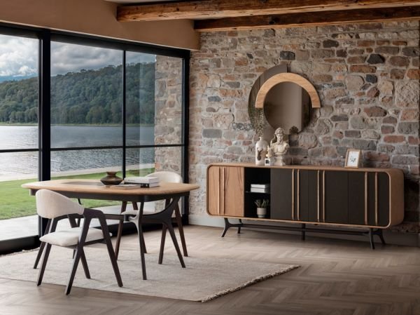 Bentleyce Yemek Odası ( konsol )