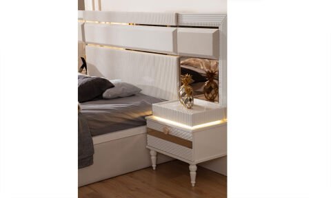Royal 160*200 cm Başlıklı Bazalı Karyola