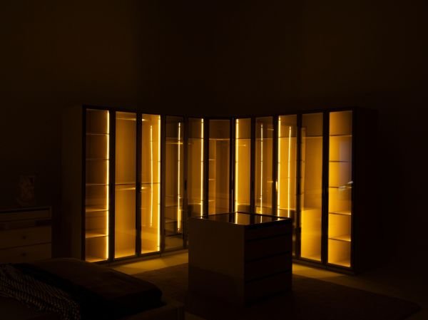 Kumsala Yatak Odası ( köşe dolaplı )