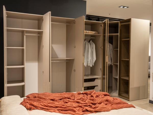 Rams Yatak Odası Takımı(Köşe Dolaplı ve Karyolalı)