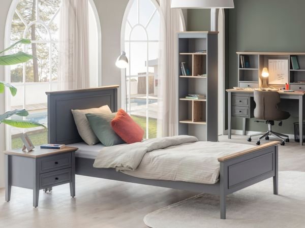 Petra Genç Odası (Komodin)