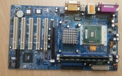 Asrock K7Vt4A 462Pin Athlon 2500 İşlemci Anakart