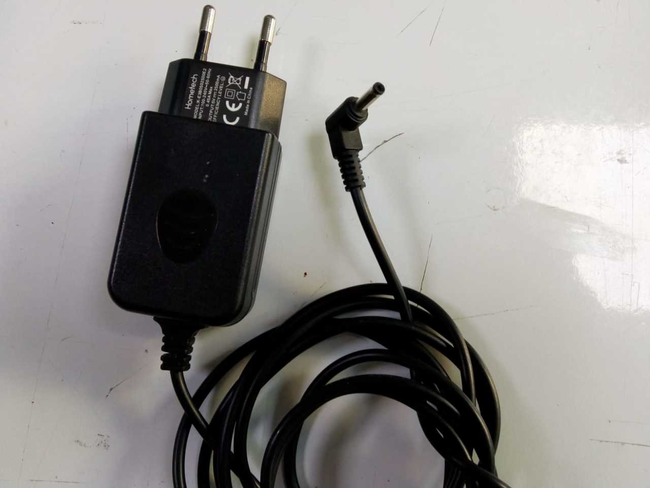 Hometech K-e3b0502500e2 5V 2500mA Adaptör