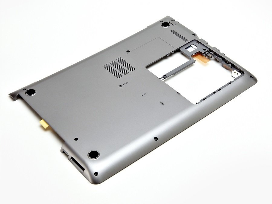 Samsung NP530U4C-A01US Alt Kasa Silver
