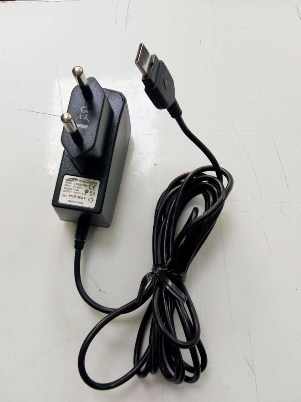Samsung Atadm10ebe 5.0V 0.7A Adaptör
