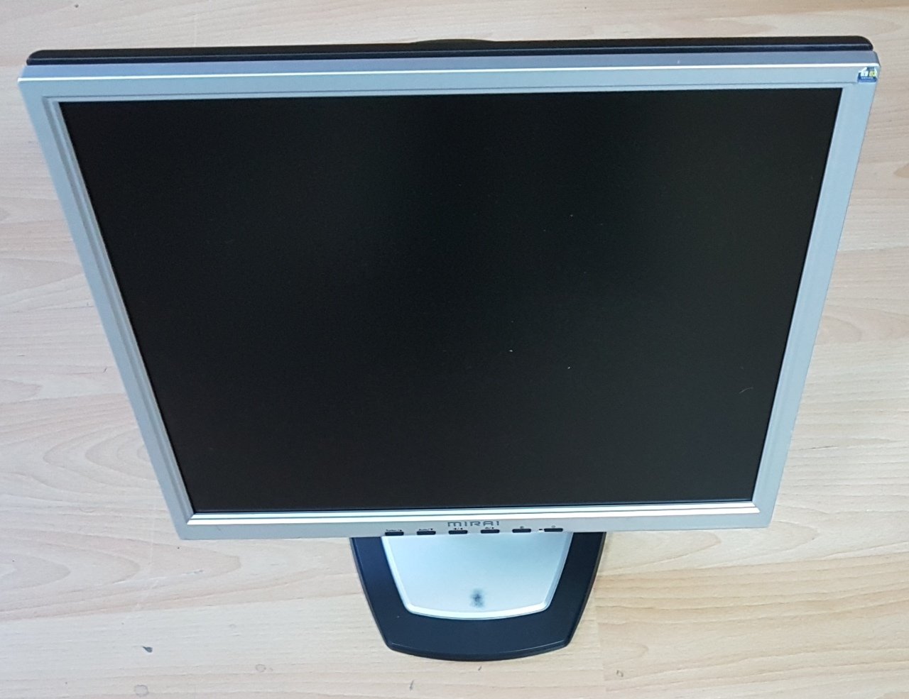 19'' Mıraı  Kare  Lcd Ekran Sorunsuz