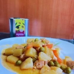 Tencerede Sebzeli Sulu Tavuk Yemeği Tarifi