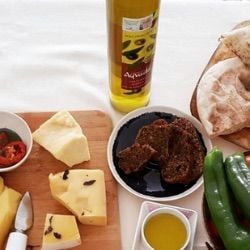 Ayvalık Soğuk Sıkım Natürel Sızma Zeytinyağı 175 Ml
