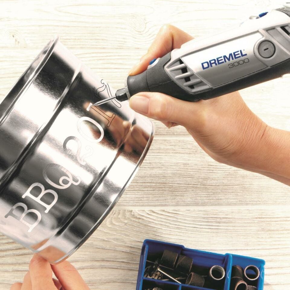 Dremel 3000 2/25 130W Gravür Taşlama El Motoru 25 Aksesuarlı F0133000HC