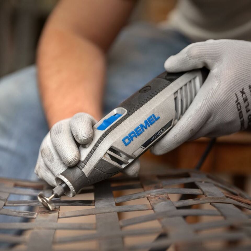 Dremel 4250 6/128 Gravür Taşlama El Motoru 128 Aksesuarlı 175 Watt F0134250JK