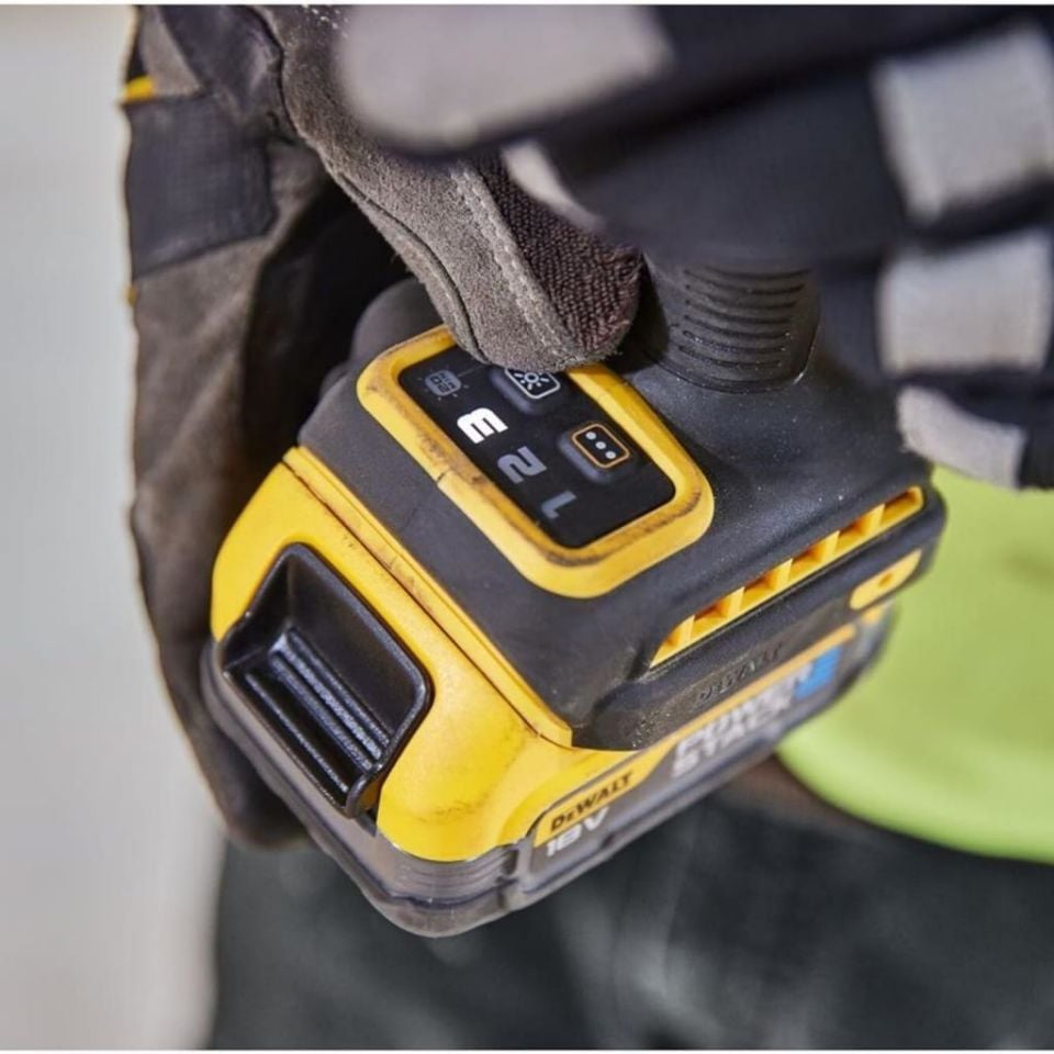 Dewalt XR PREMIUM Kömürsüz Akülü Darbeli Vidalama Seti 282Nm 1x4 Amper DCF860N-XJ