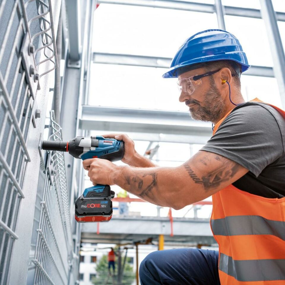 Bosch Gds 18v 1050H Çift Akülü Darbeli Somun Sıkma Makinesi (2x8Ah) 06019J8502