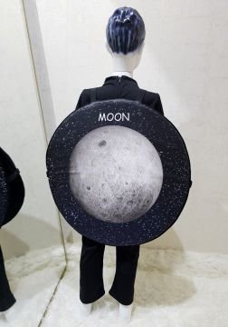 Ay Kostümü | Uzayda Ay Kostümü