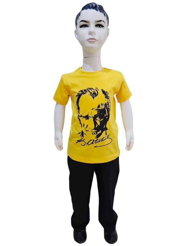 Atatürk Baskılı Sarı Tişört Siyah Pantolon Takım