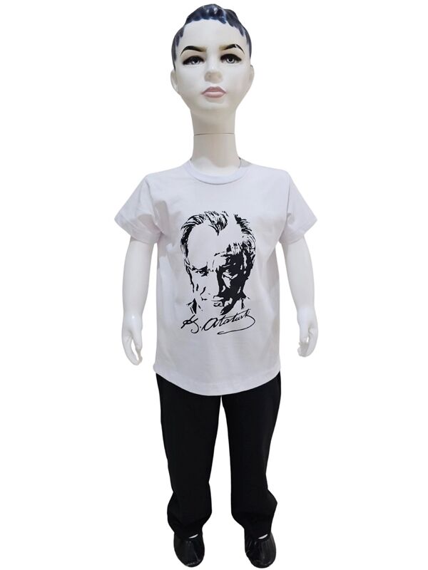 Atatürk Baskılı Beyaz Tişört Siyah Pantolon Takım