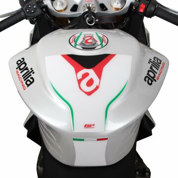 GP Kompozit Aprilia RS 660 2021-2023 Uyumlu Tank Pad Siyah