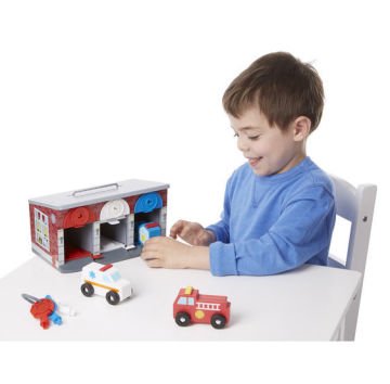 Melissa&Doug Ahşap Kilitli Kurtarma Araçları Garajı