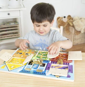 Melissa&Doug Ahşap Oyuncak Çilingir Tahtası