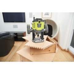 Ryobi RRT1600-K 1600W Çift Kollu El Frezesi