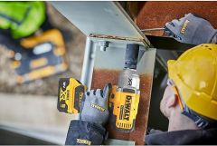 Dewalt DCF900P2T 18VOLT/5.0AH 1396NM Çift Akülü Profesyonel Somun Sıkma