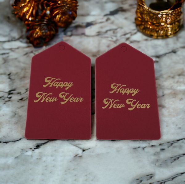 Roco Paper Yeniyıl Yılbaşı İsim Sallantı Etiketi Kırmızı Altın Varaklı Happy New Year 50li 4,5*7,5cm