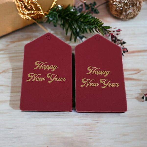 Roco Paper Yeniyıl Yılbaşı İsim Sallantı Etiketi Kırmızı Altın Varaklı Happy New Year 50li 4,5*7,5cm