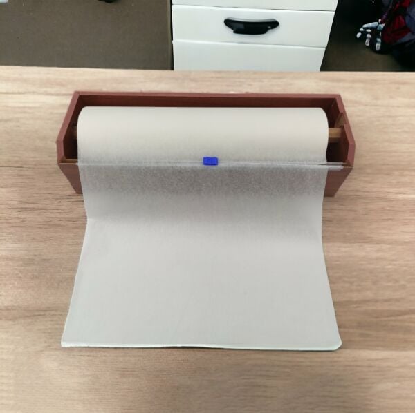 Roco Paper Sürgülü Bıçak ve Ahşap Kutusu ile Gelen Beyaz Pelur Kağıt 30 cm * 150 metre 18 gr./m.