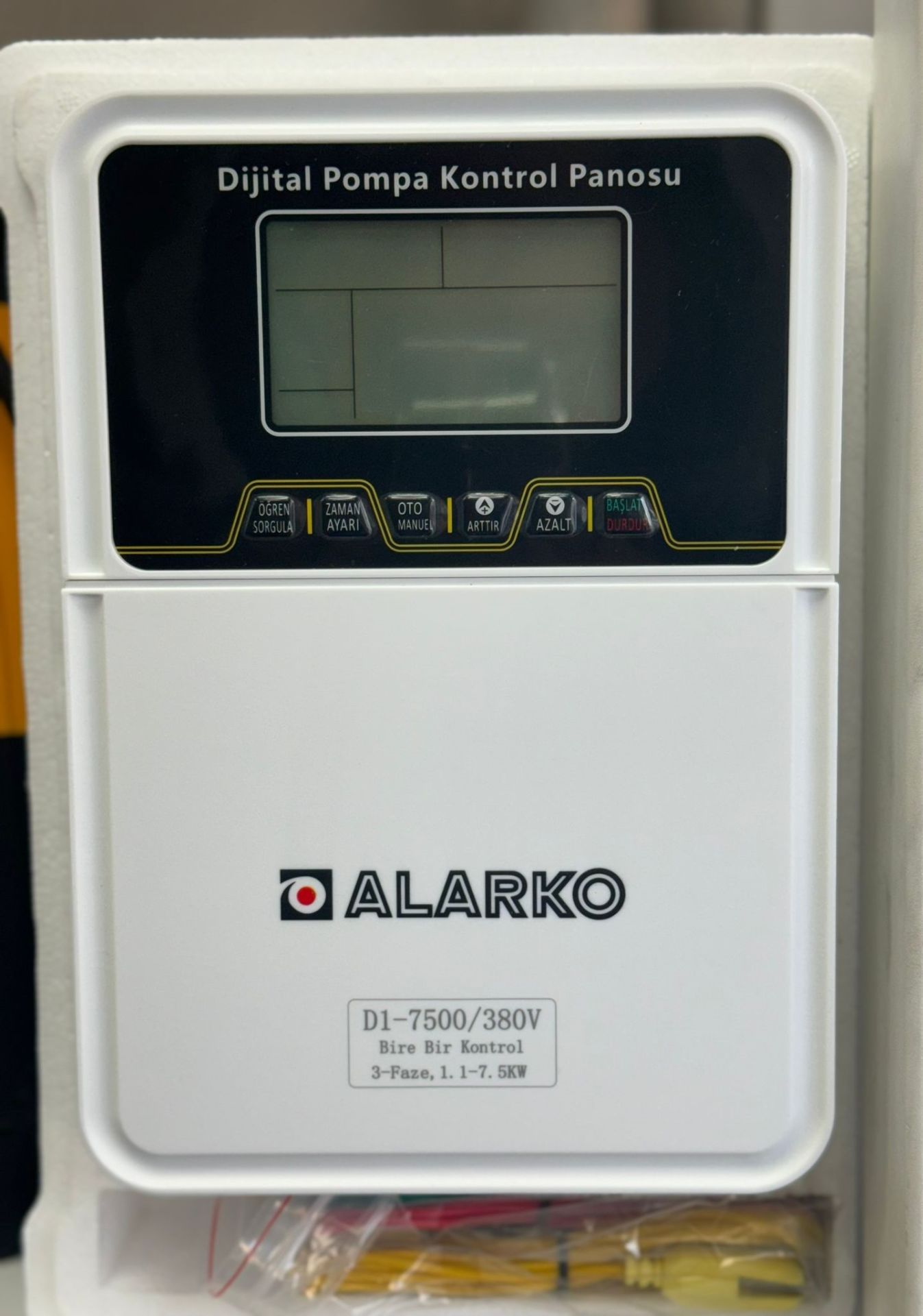 Alarko D1 4000 TRIFAZE 1hp - 5.5hp 380v Dijital Dalgıç Pompa Hidrofor Kontrol Panosu (Elektronik)