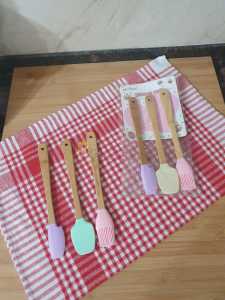 3'lü Renkli Bambu Saplı Silikon Uçlu Spatula Fırçalı Kaşık Seti