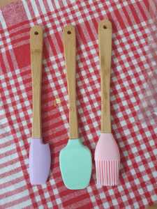 3'lü Renkli Bambu Saplı Silikon Uçlu Spatula Fırçalı Kaşık Seti
