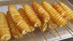 PATATES DİLİMLEYİCİ VE CİPS YAPMA ALETİ