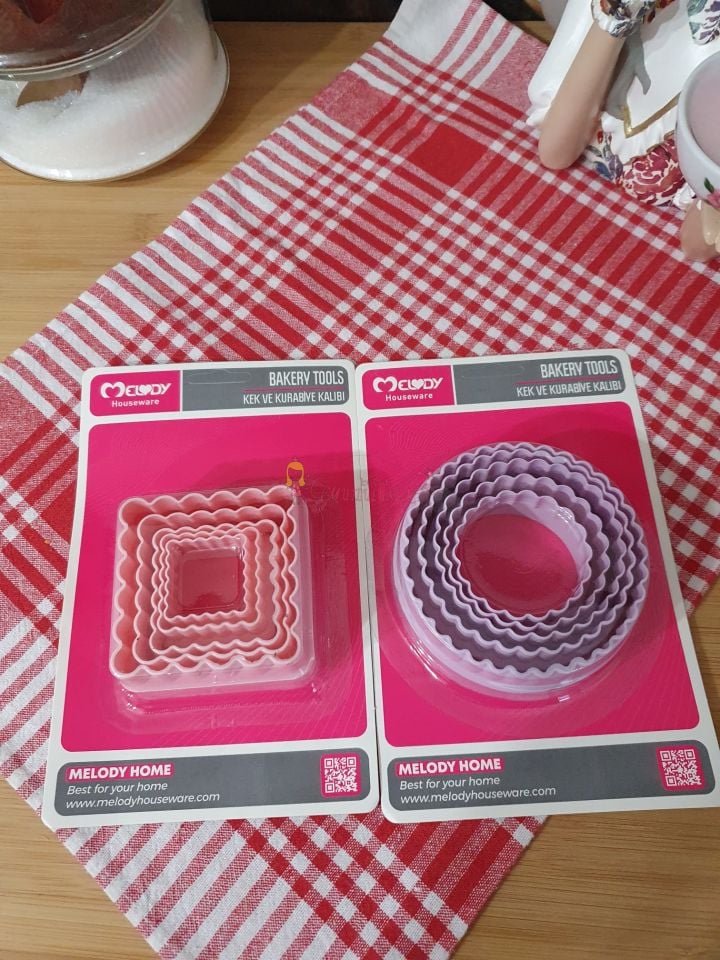 Kek Kurabiye Ve Pasta Kalıbı 5 Li Set Yuvarlak Tırtıklı