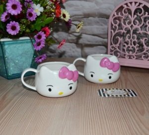FİYONKLU PORSELEN KEDİ KUPA