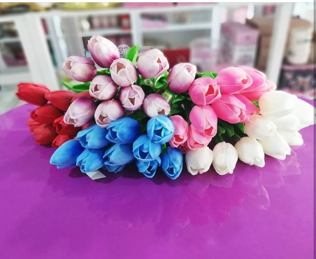 YAPAY 10LU ISLAK LALE BUKETİ