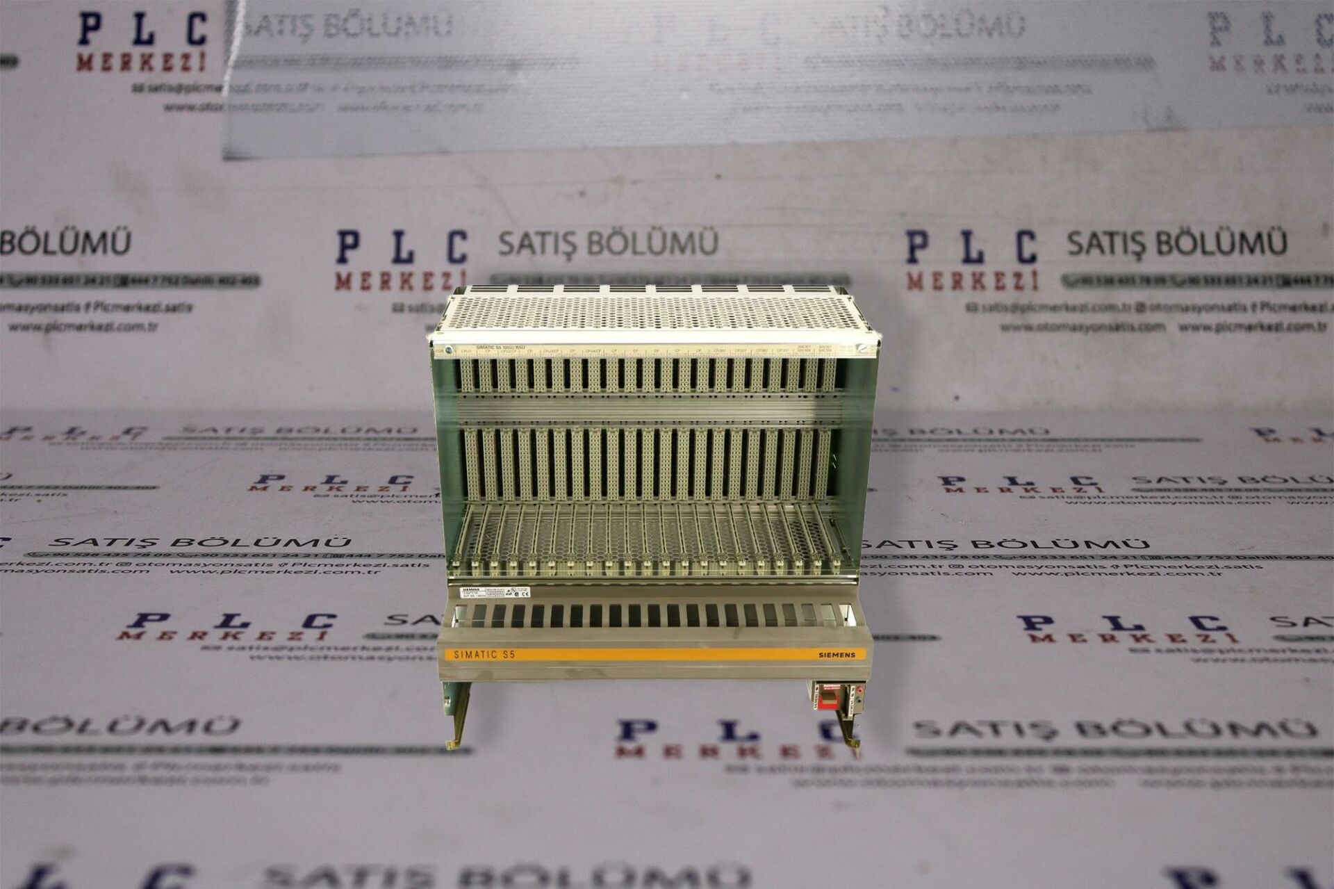 6ES5188-3UA12, 6ES5 188-3UA12 CR135U/155U, 21 SLOTS, AC 120/230V/1 SIEMENS