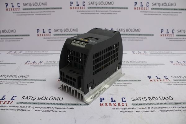 6SL3211-0AB13-7UA1 SIEMENS SINAMICS G110 0.37 Kw  AC DRIVE 2. EL