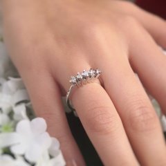 0.23 Karat Pırlanta Beştaş Yüzük