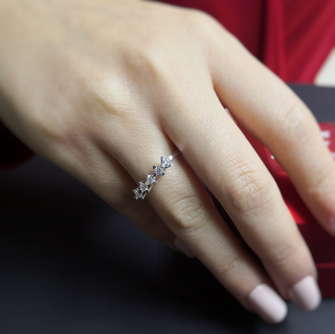 0.23 Karat Pırlanta Beştaş Yüzük