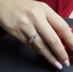 0.23 Karat Pırlanta Beştaş Yüzük