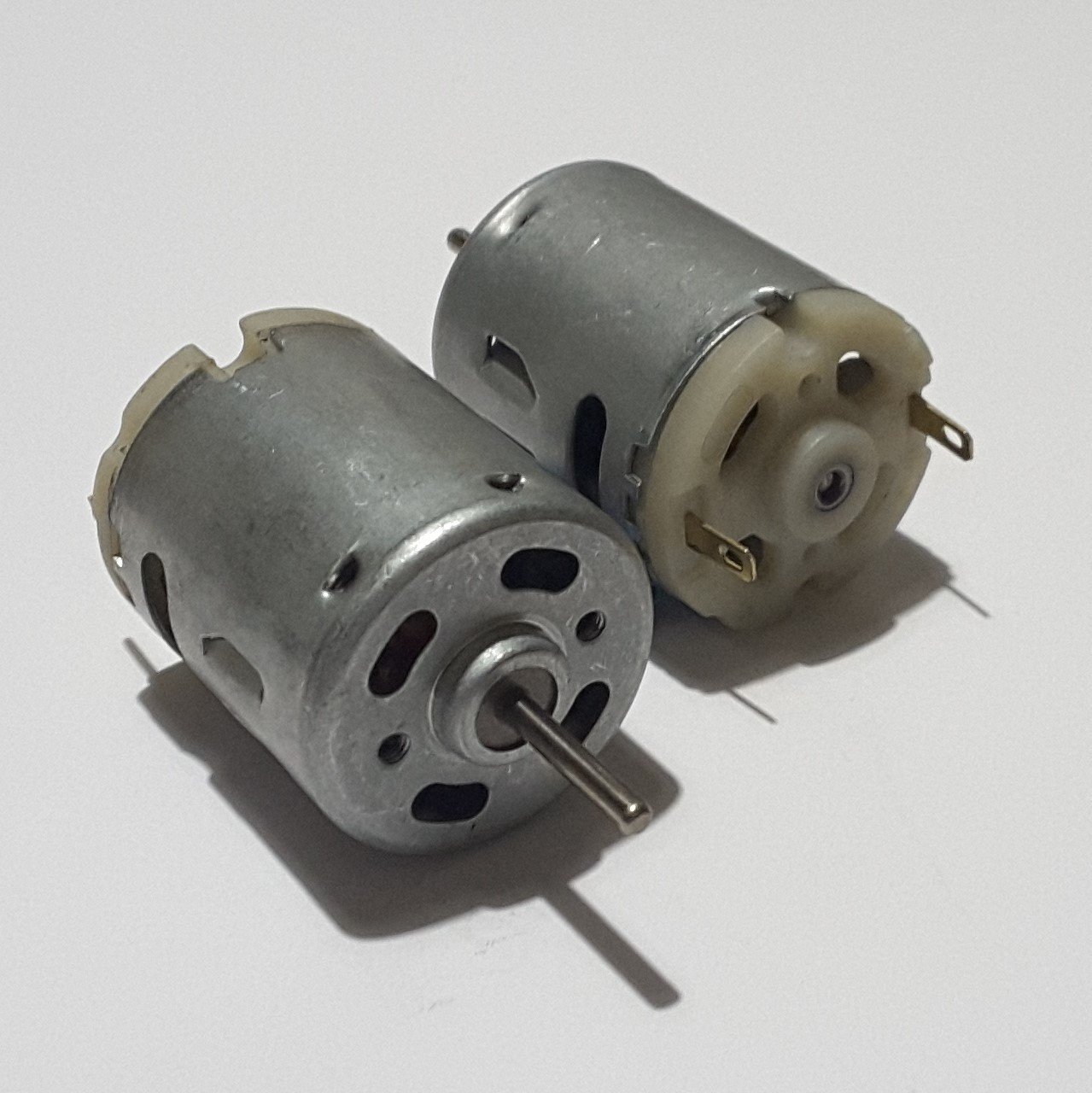 12 VOLT YUVARLAK MOTOR
