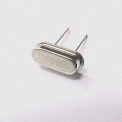 11.0592 MHz KRİSTAL HC-49S ( 5 ADETLİK PAKET )