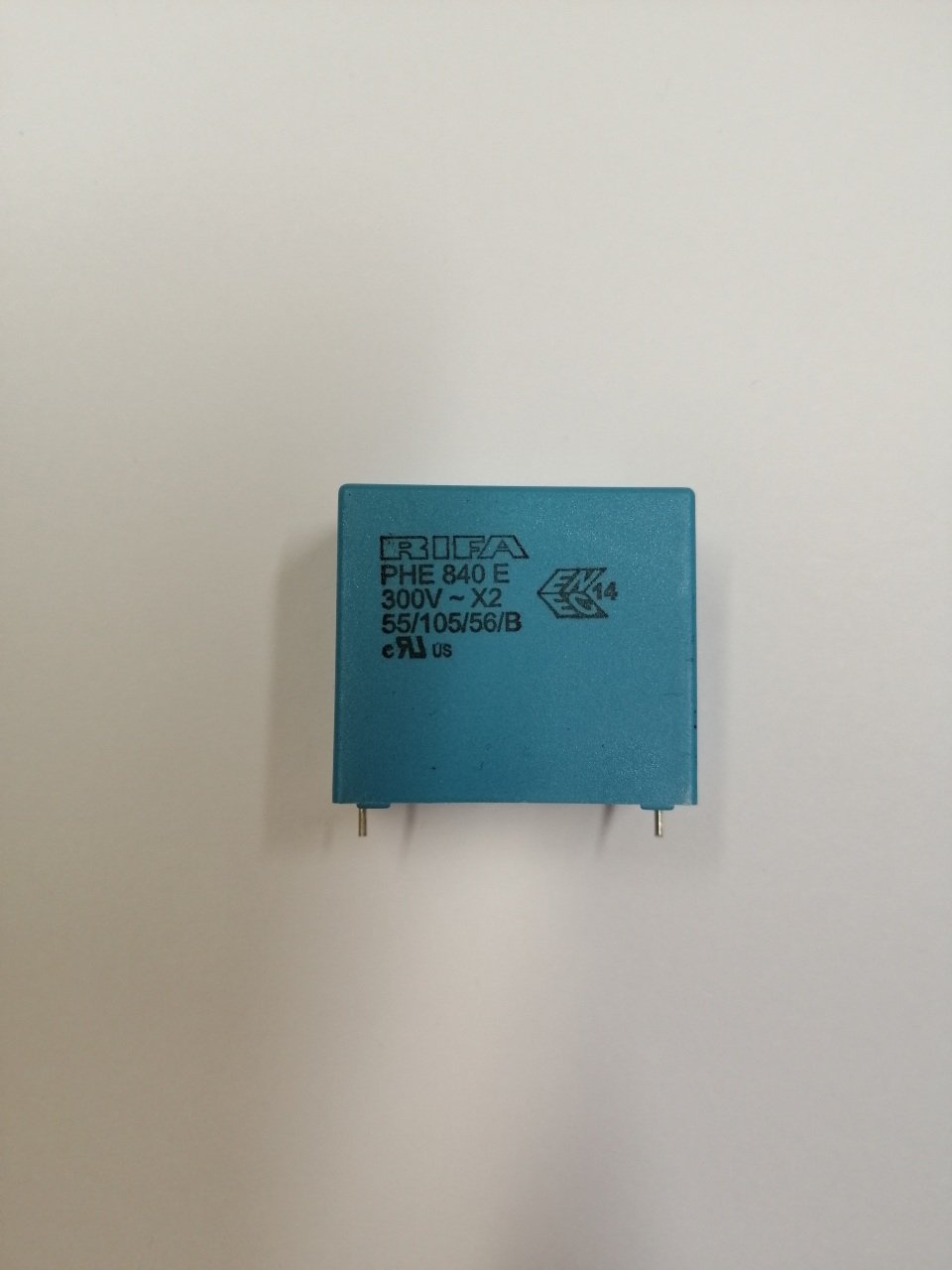 2.2 UF 300V AC 27.5mm