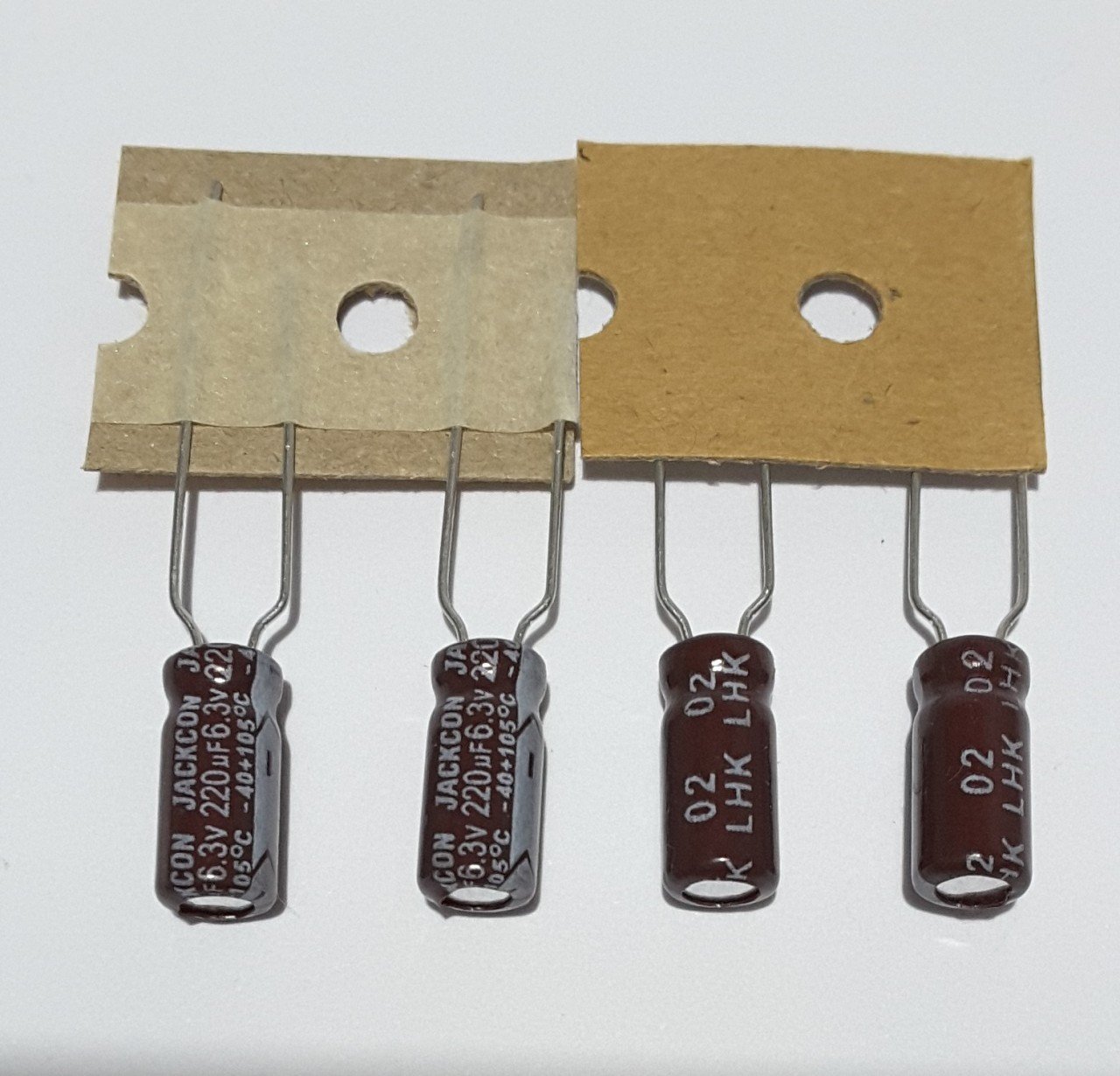 220uF 6.3V Elektrolitik Kondansatör 5*11 , Şerit , 105C --- ( 25 ADETLİK PAKET )