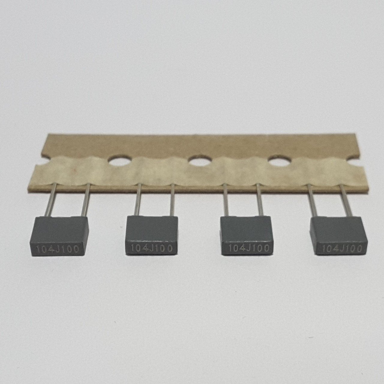 100 NF 100V , 5mm , Kutu Tipi ( 25 ADETLİK PAKET )