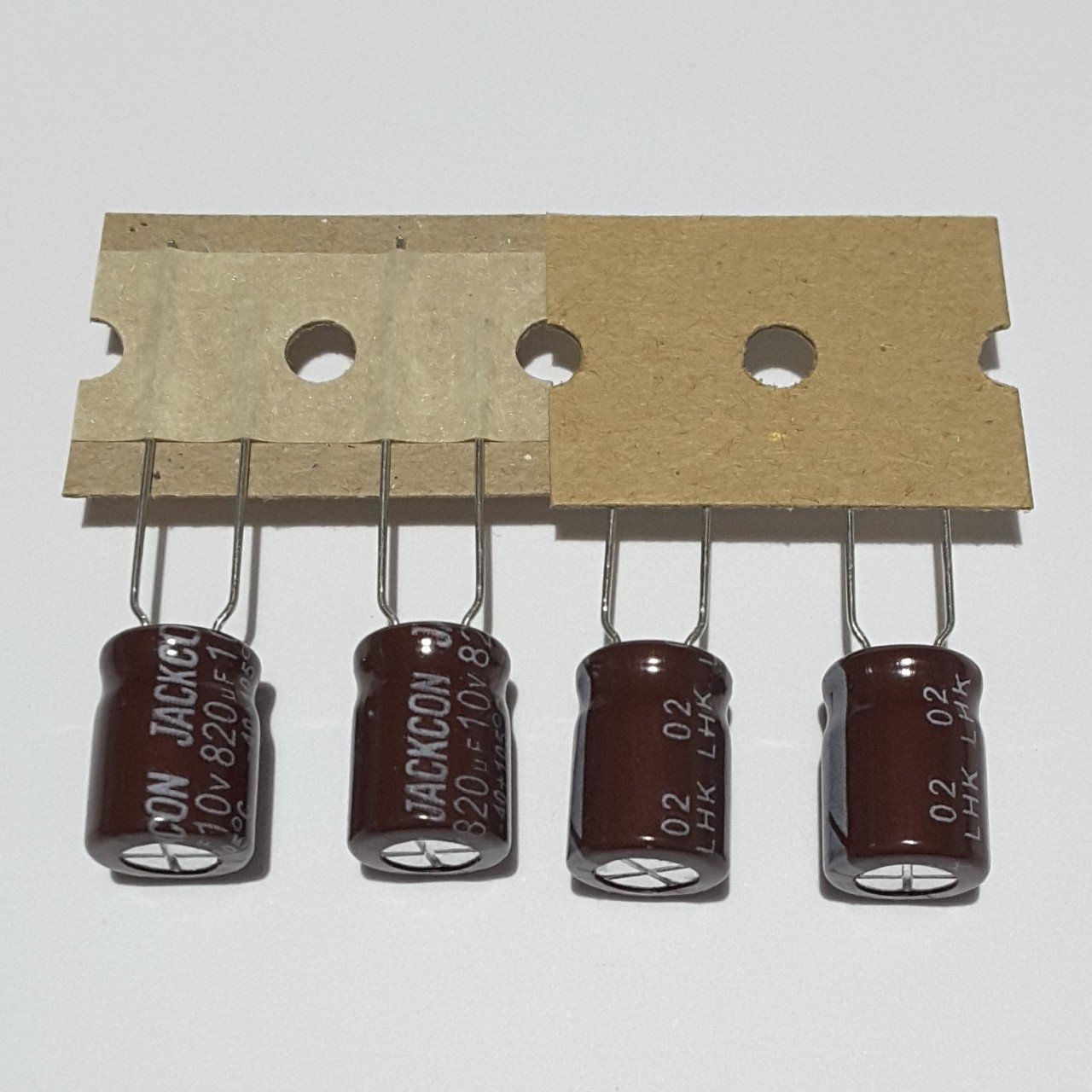 820uF 10V Elektrolitik Kondansatör 8*11 , Şerit , 105C --- ( 25 ADETLİK PAKET )