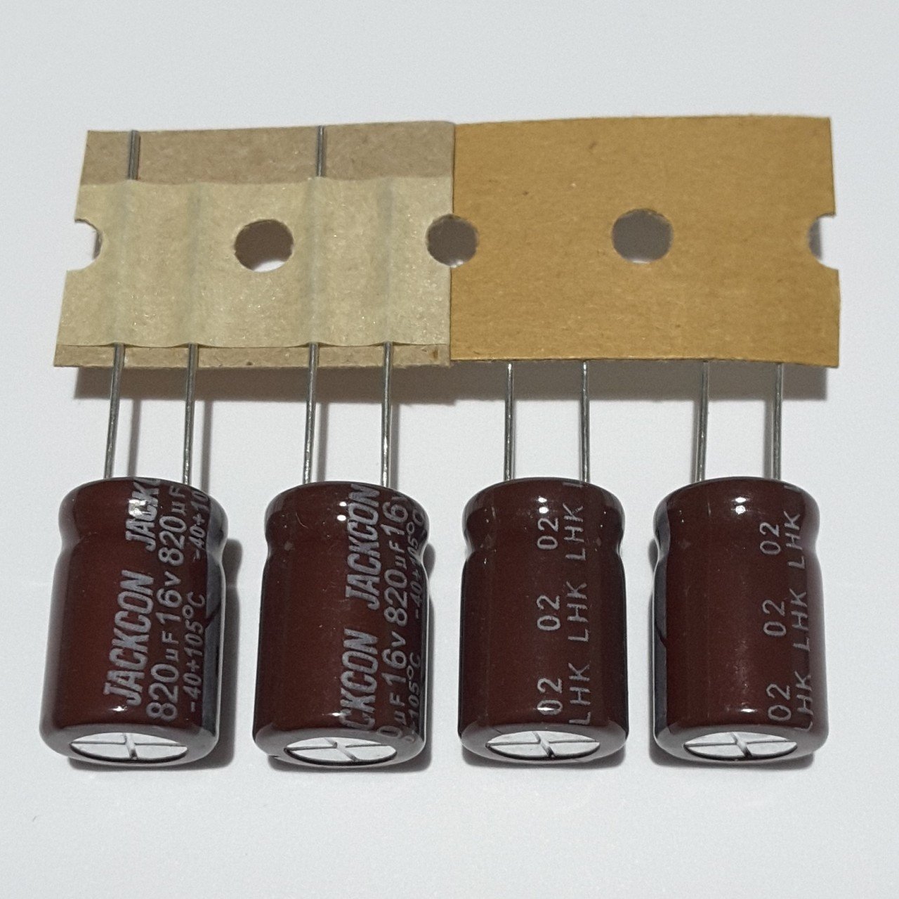 820uF 16V Elektrolitik Kondansatör 10*15 , Şerit , 105C -- ( 10 ADETLİK PAKET )