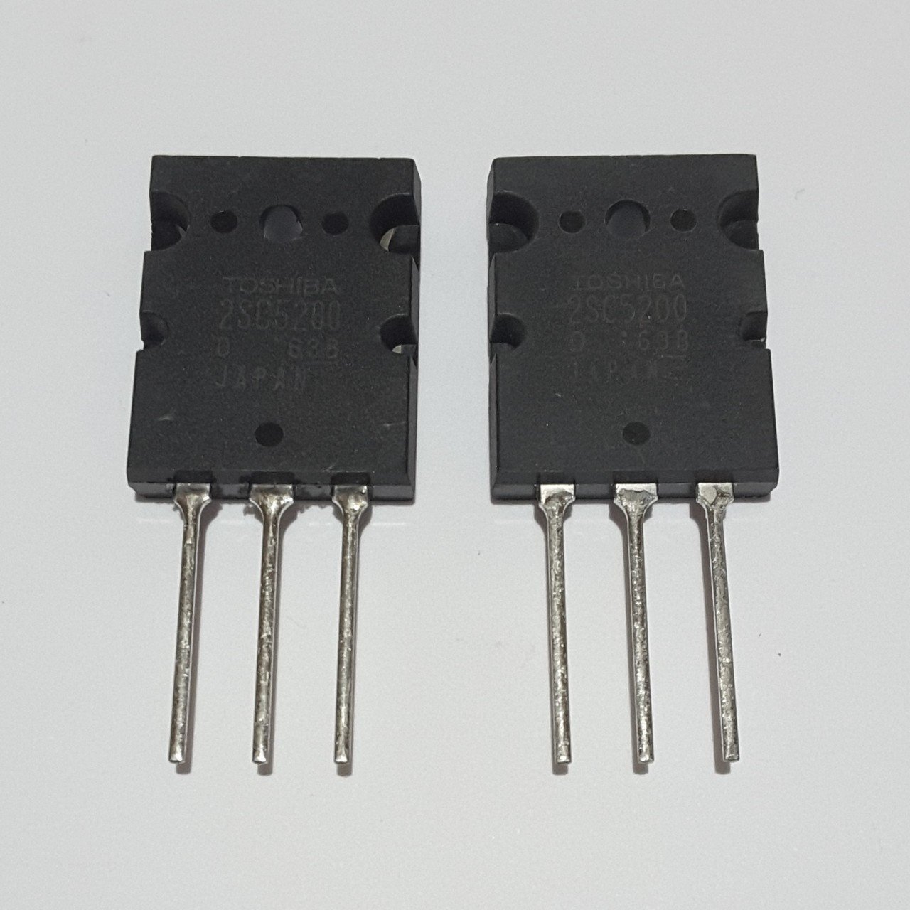 2SC5200 , NPN SİLİKON TRANSİSTÖR , TO-3PL KILIF