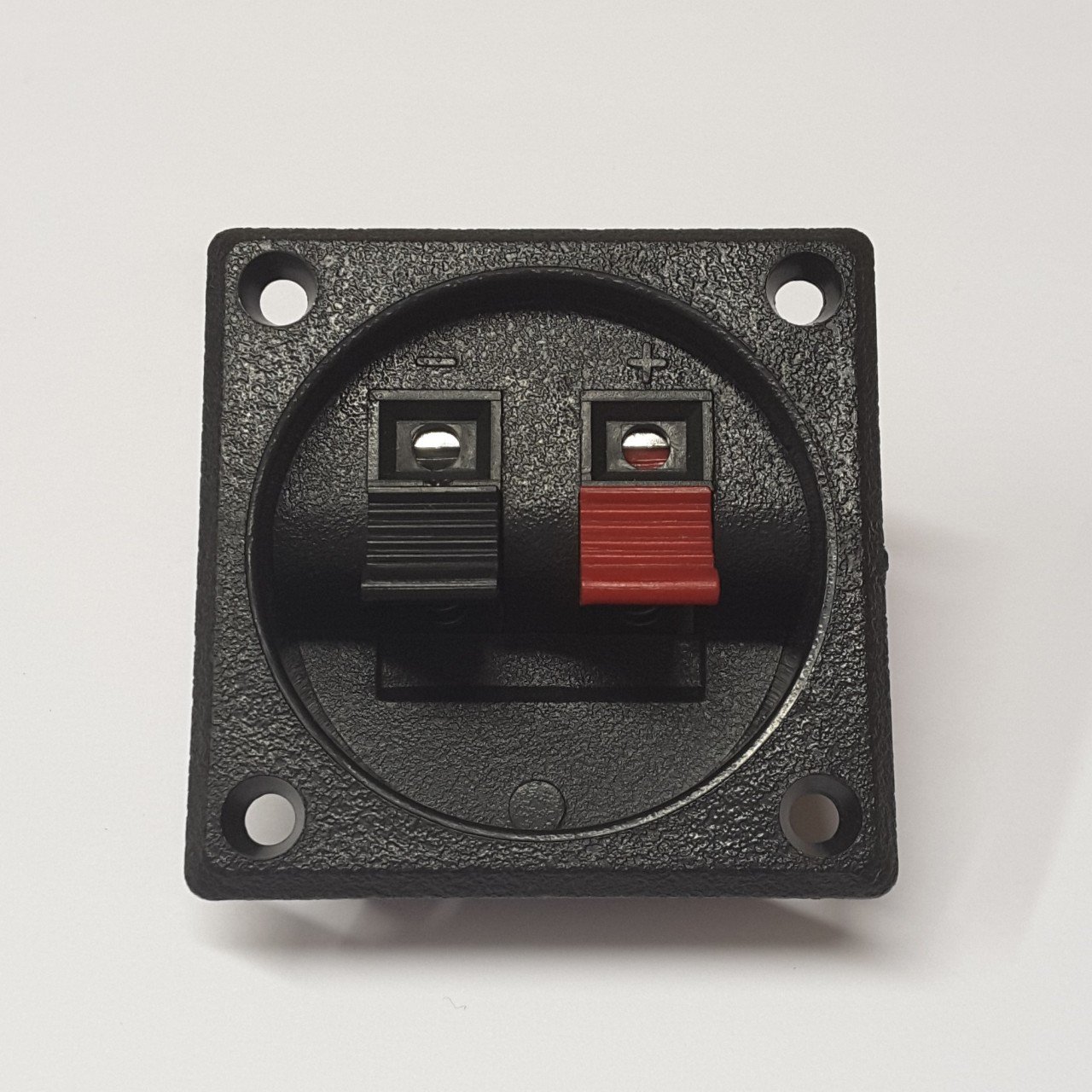 SBT-003 Hoparlör Kabini için SOKET - 5.5 cm x 5.5 cm --- ( 5 ADETLİK PAKET )